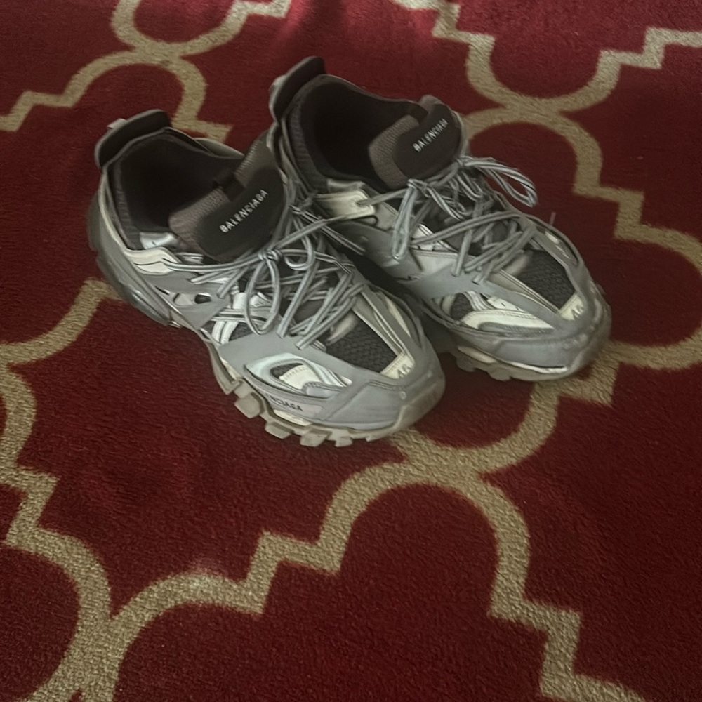 Balenciaga tracks grey - used